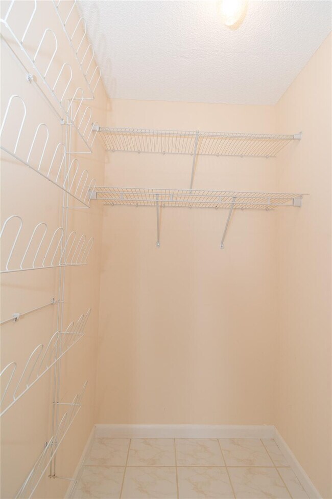 Building Photo - 720 Orton Ave