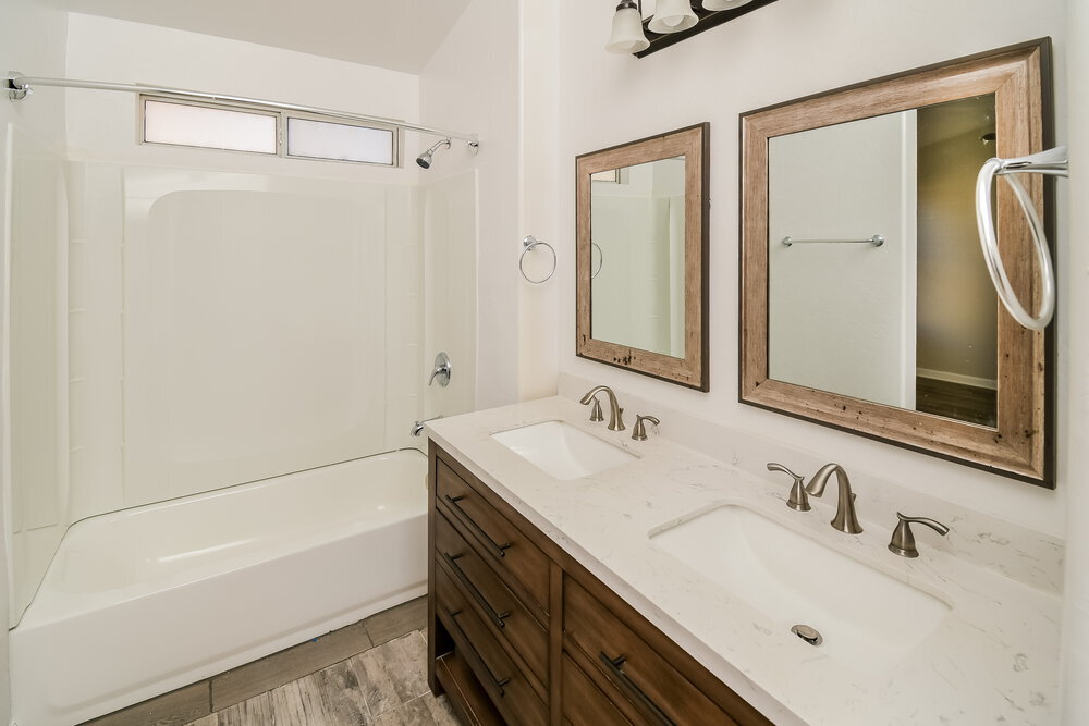 Building Photo - 2717 S Ananea