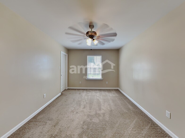 Building Photo - 4940 Grace View Ln