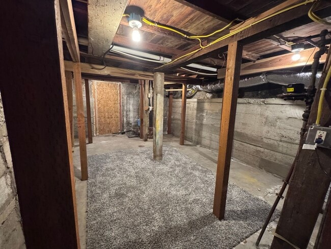 Building Photo - Beautifully Remodeled Home Near Terry Park