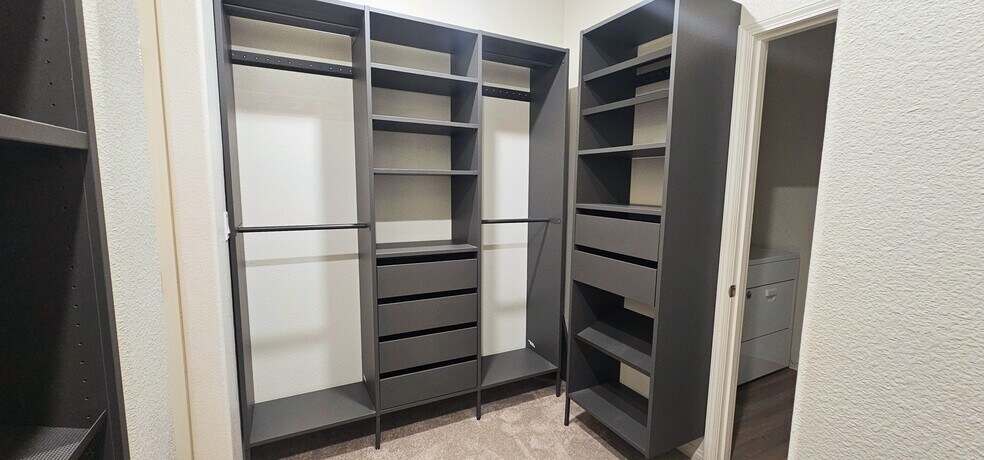 Building Photo - 10310 Spanish Moss Dr