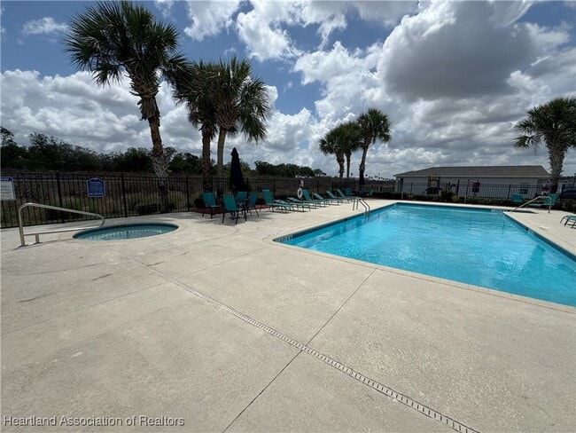 Building Photo - 1517 Las Villas Blvd
