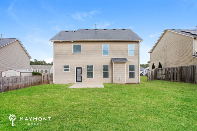 Building Photo - Modern 4-Bedroom Home with Fenced Yard