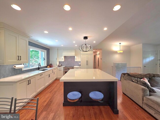 Building Photo - 8300 Beech Tree Rd