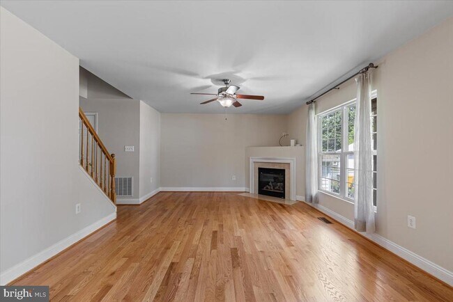 Building Photo - 926 Walnut Ave
