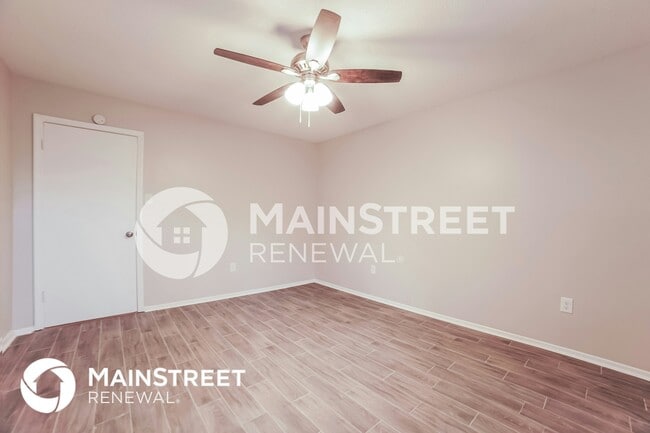 Building Photo - 5325 Longwood Cove