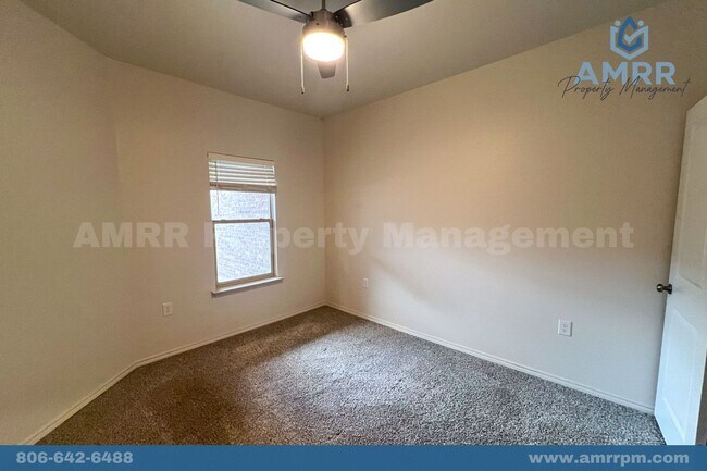 Building Photo - Luxury 2 Bedroom Townhome Available PRELEASE