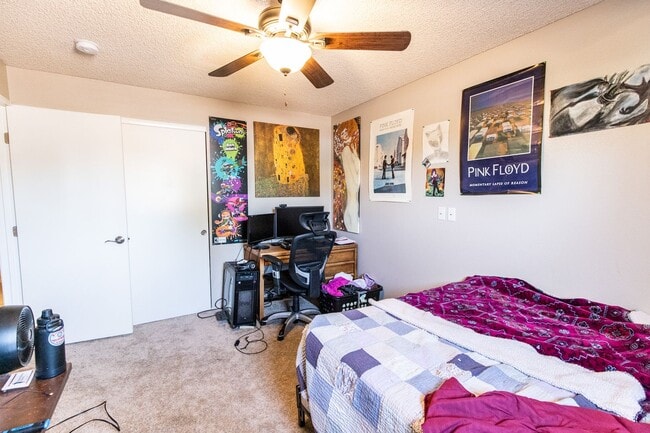 Building Photo - 6 Bedroom 3.5 Bathroom Tri-Level Home In Tempe close to ASU