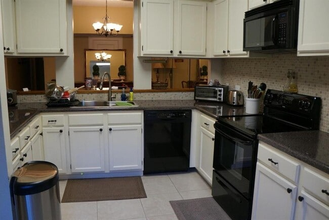 Building Photo - 1707 Gingerleaf Ln