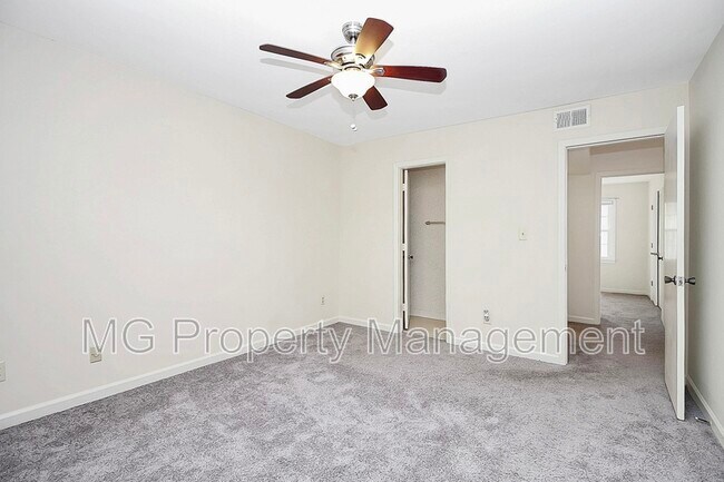 Building Photo - 3726 Park Rd