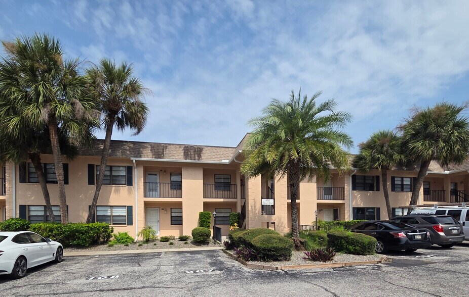 Second floor - 100 Grand Blvd