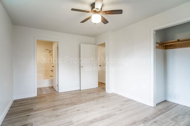 Building Photo - 4906 SE 108th Ave