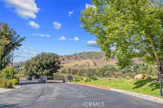 Building Photo - 5974 Ruthwood Dr