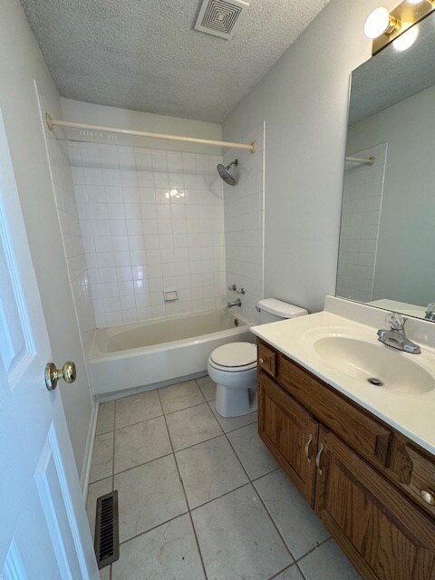 Hall Bath - 13935 W 150th Ct