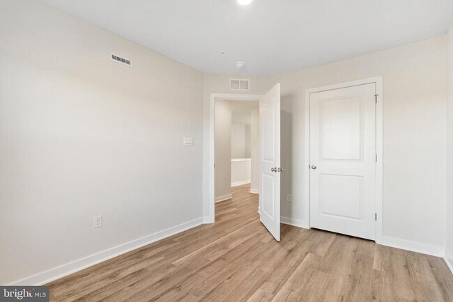 Building Photo - 7430 Fern Gully Way