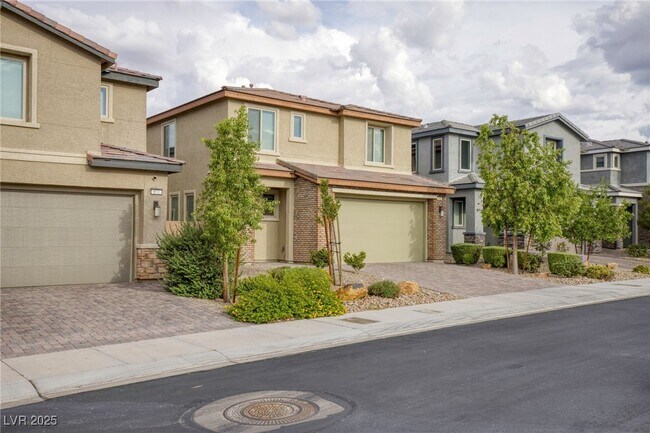 Building Photo - 976 Bluebell Brook St