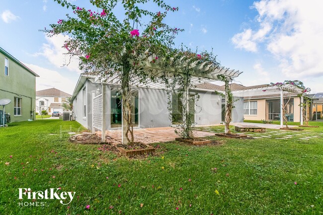 Building Photo - 1981 The Oaks Blvd