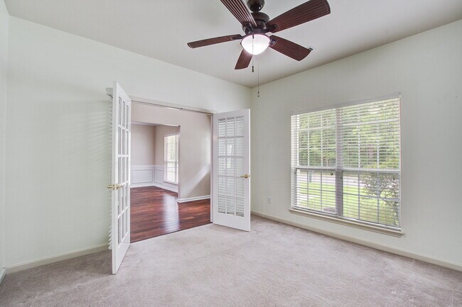 Building Photo - 5421 Red Tip Ln