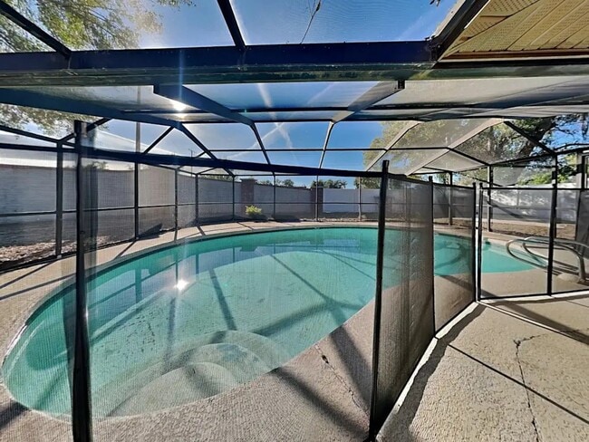 Building Photo - 109 Valley Cir