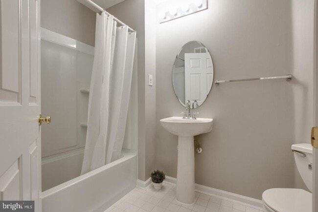 Building Photo - 8832 Papillon Dr