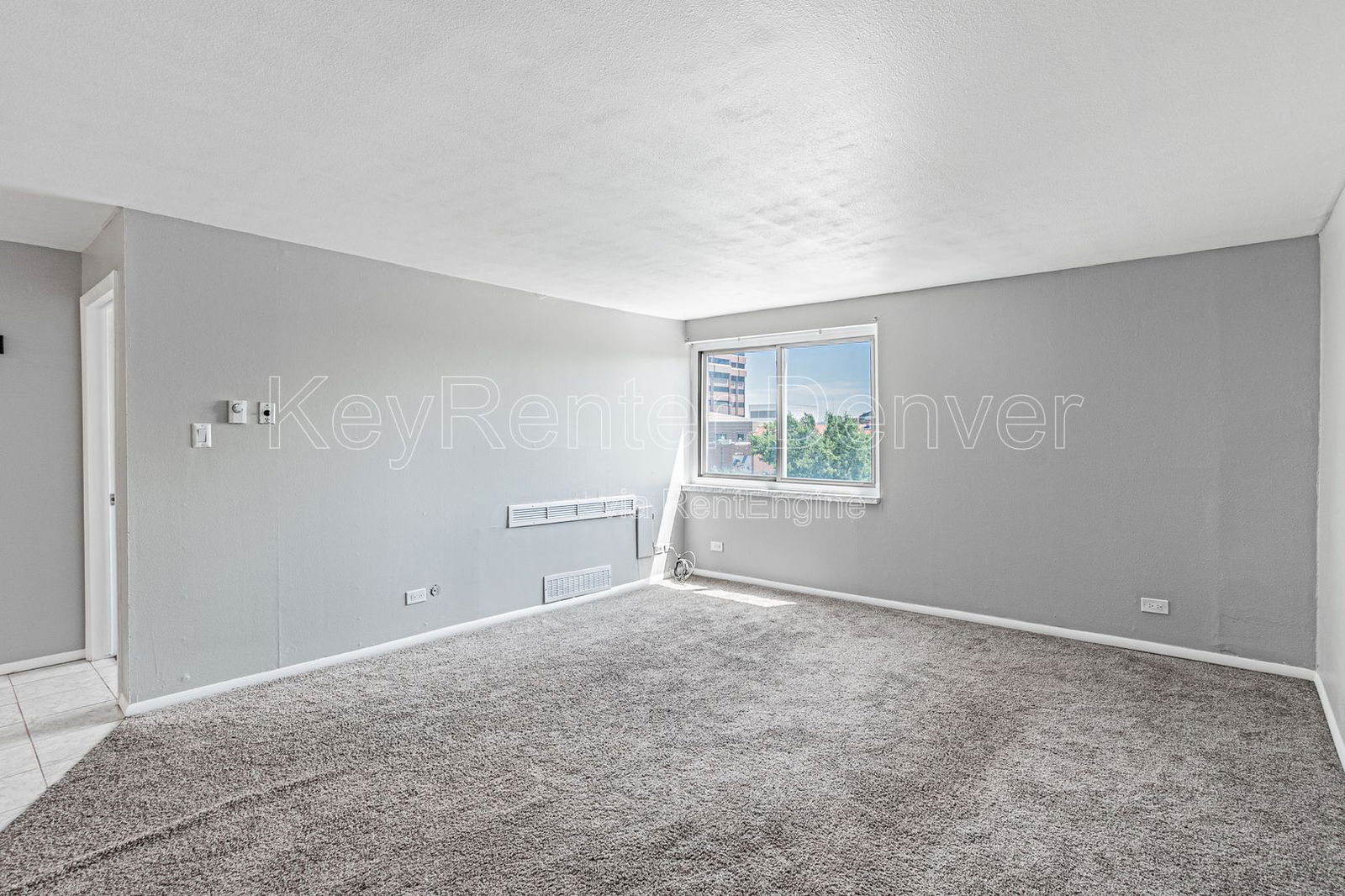 Building Photo - 1366 Garfield St