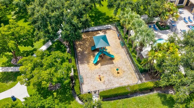 Building Photo - 7630 Topiary Ave