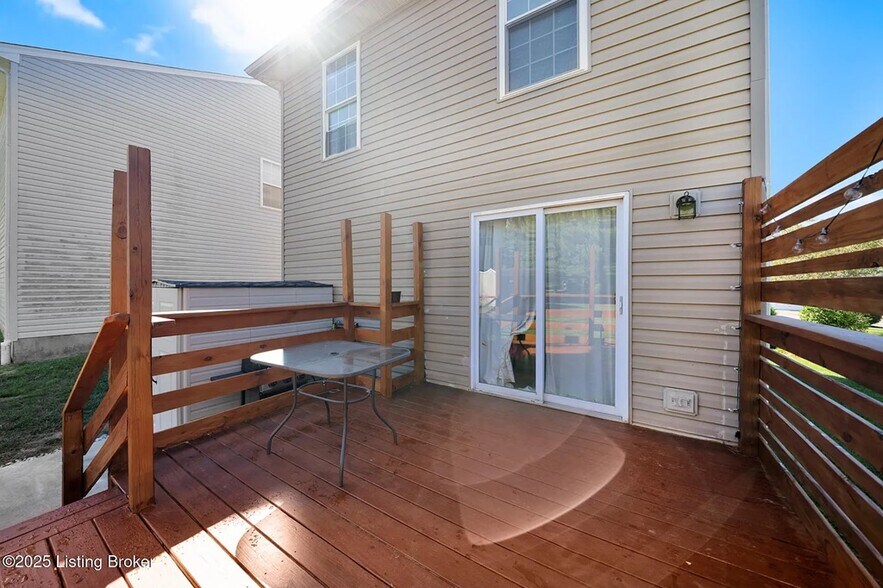 Building Photo - 12207 Hideaway Ct