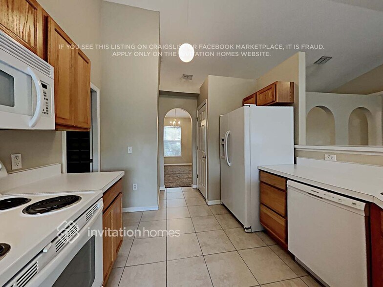 Building Photo - 919 Amboise Ln