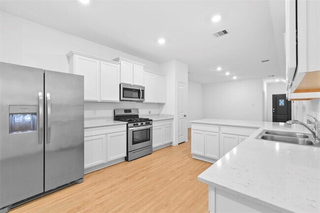 Building Photo - 19323 Via Vinovo Ct