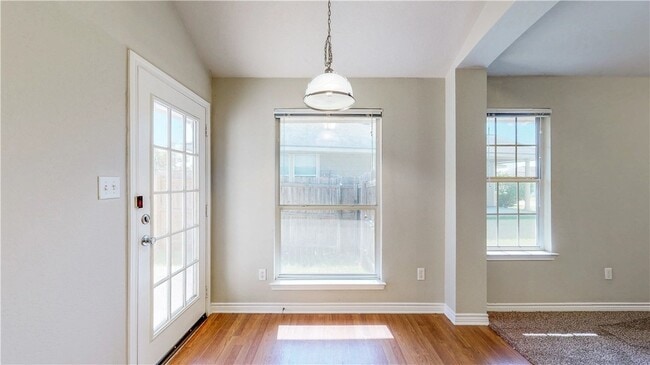 Building Photo - 1000 Windmeadows Dr