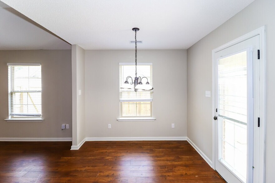 Building Photo - 1075 Carib Loop W
