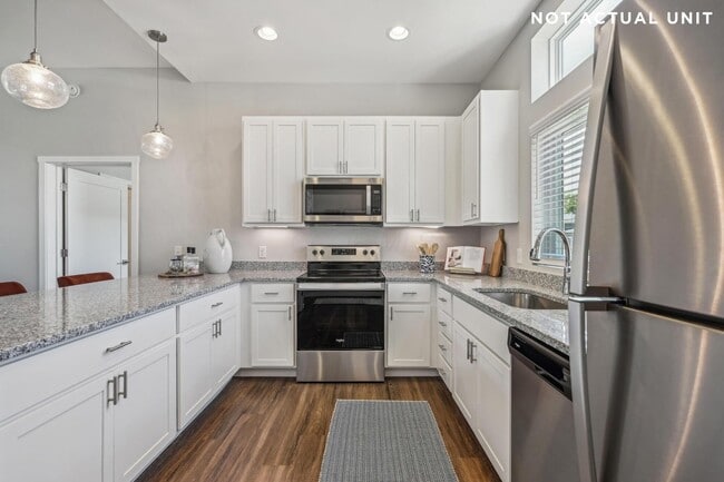 Building Photo - 5079 Hazelnut Pl