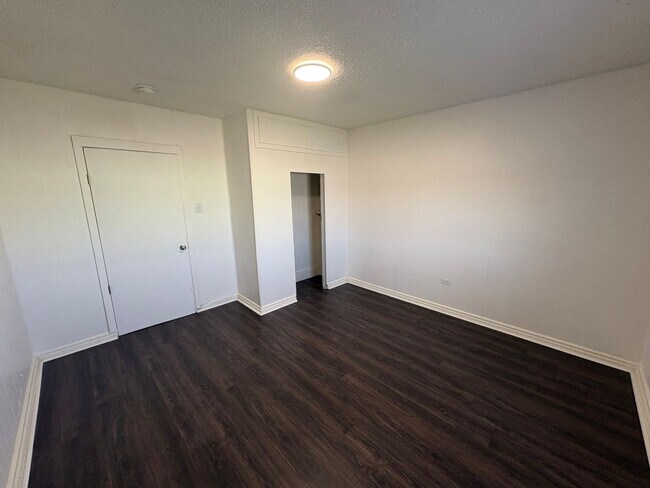 Building Photo - 4116
