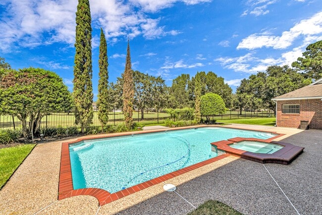 Building Photo - 21410 Ganton Dr
