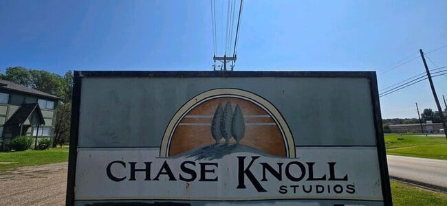 Primary Photo - Available Now! 2 Bedroom 1 Bath Townhome i...