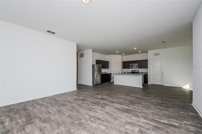 Building Photo - 142 Hidden Lk Lp