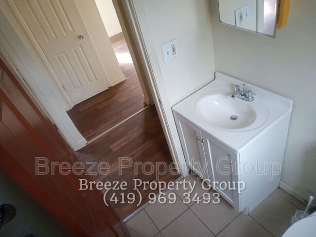 Building Photo - 1531 Freedom St