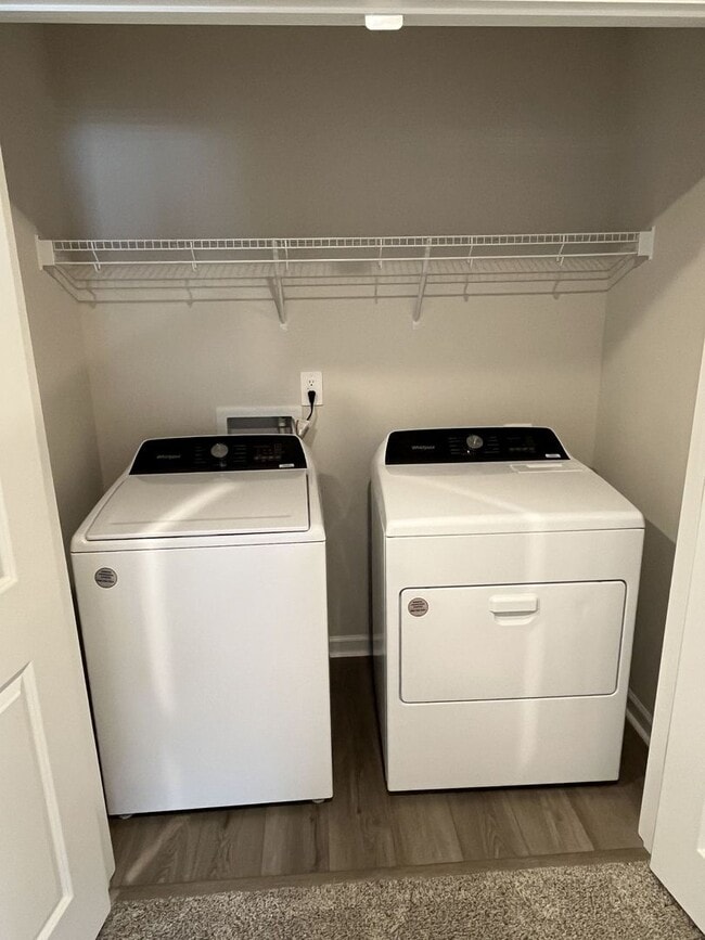 Building Photo - Newer3 Bed townhome in Concord