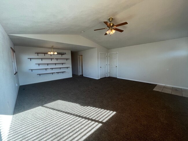 Building Photo - Wonderful Ranch Style Home