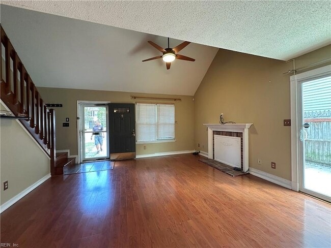 Building Photo - 3990 Roebling Ln