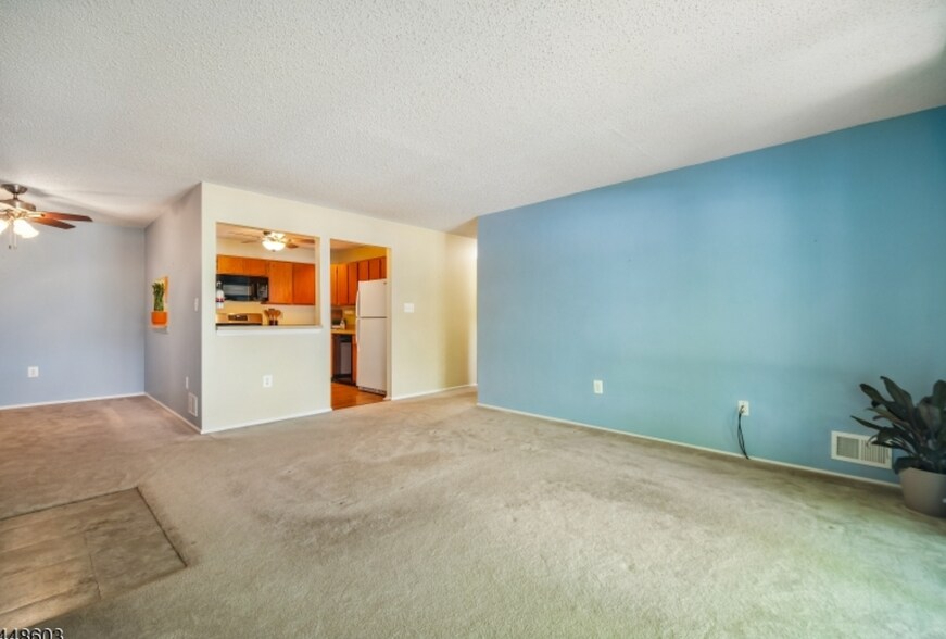 Building Photo - 341 Penns Way
