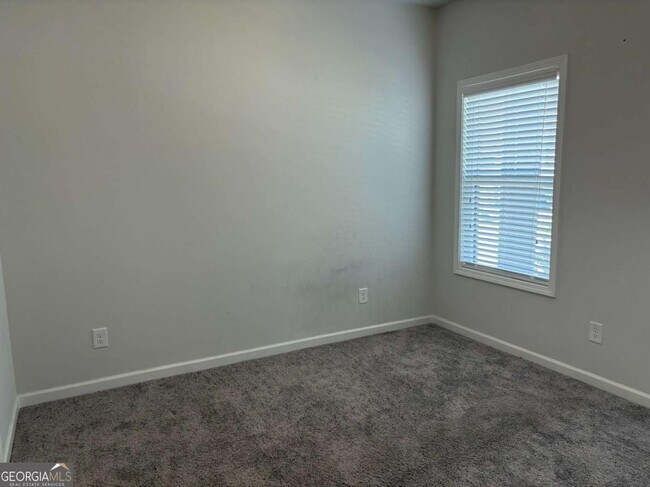 Building Photo - 304 Sterling Creek Wy