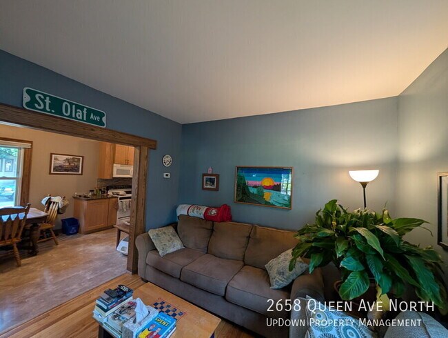 Building Photo - 2658 Queen Ave N