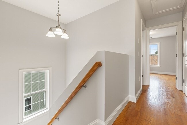 Building Photo - 58 Holton St