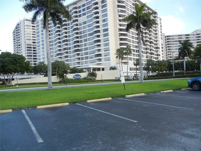 Building Photo - 801 Three Islands Boulevard