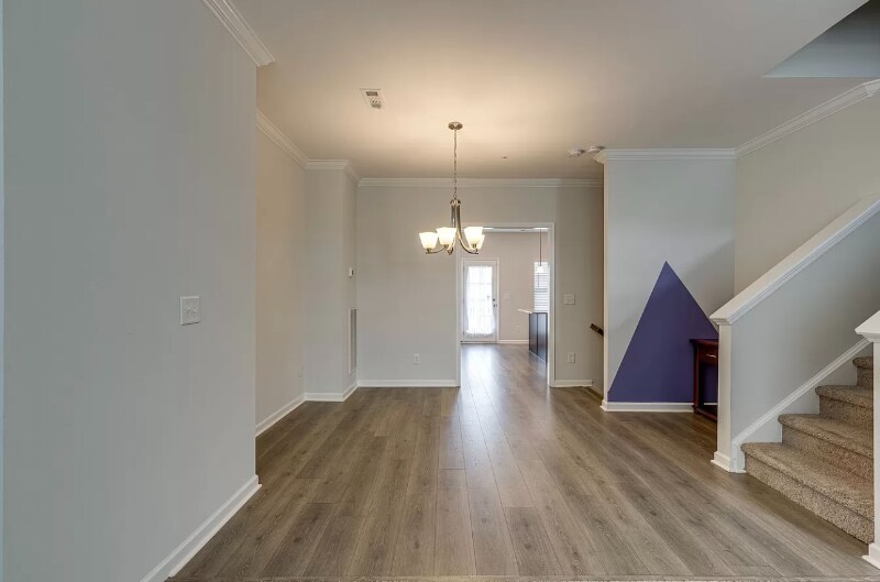 Building Photo - 204 Kinsale Dr