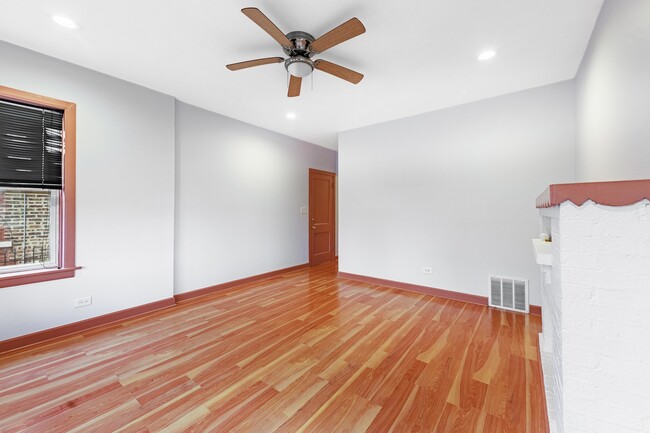 Building Photo - 1810 N Long Ave