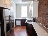 Building Photo - Beautiful 3 bed, 1 bath luxury apartment South Side Flats