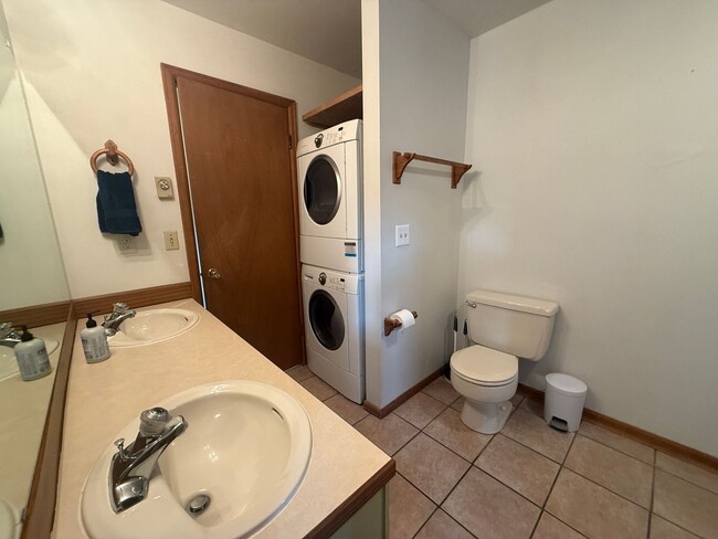 Building Photo - 1BD/1BA Steamboat Mountain Furnished Winte...