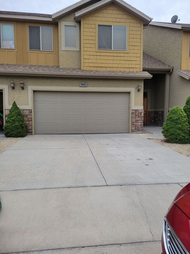 Primary Photo - Gorgeous Home in Orem